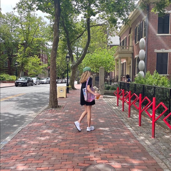 Meet your Posher, Kiki - Picture 7 of 9